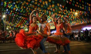Junho reúne campanhas de saúde, direitos e festas juninas