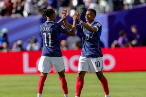 Com Mbappé, França está escalada para duelo contra a Suécia na Copa