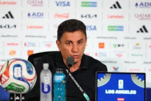 Técnico do Irã diz que restrição dos EUA diminuiu treinos pela metade