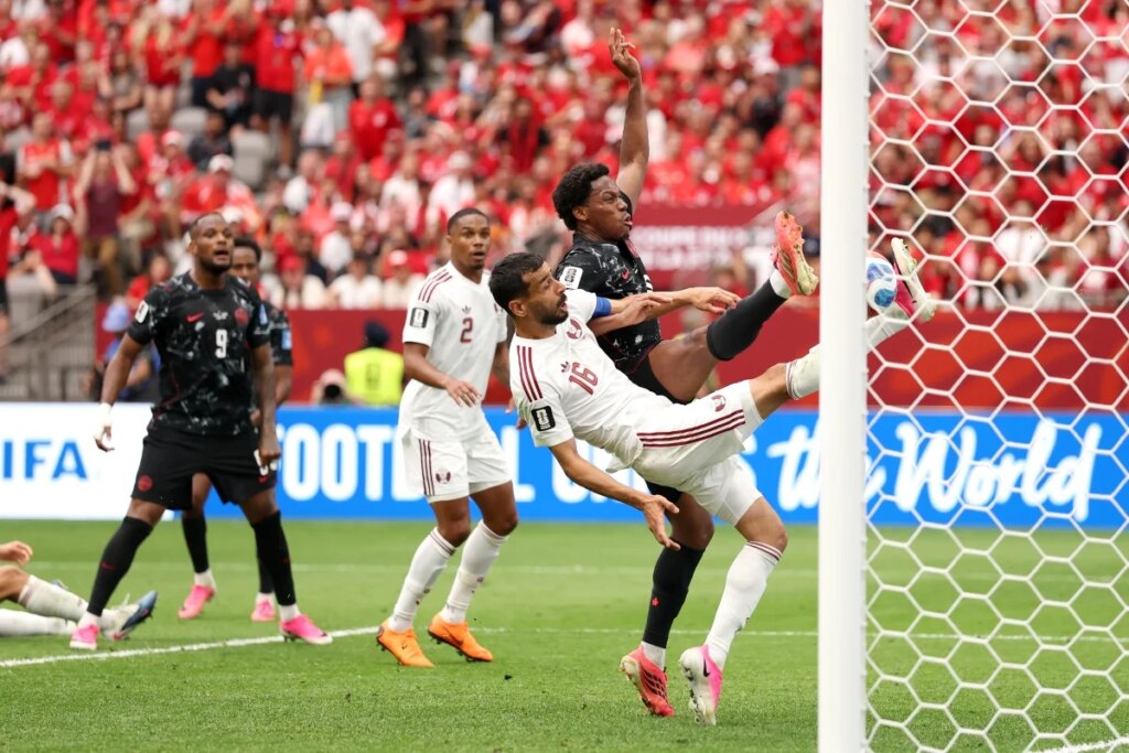 8º dia de Copa tem primeira seleção classificada e perna quebrada