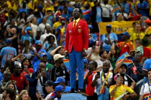 Torcedor símbolo da RD Congo estreia nas arquibancadas da Copa