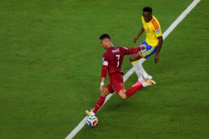 Com expectativa de gols, Colômbia e Portugal é retomado. Siga ao vivo