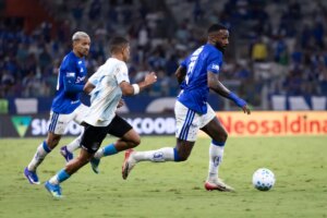 Raposa leva vantagem contra o Tricolor Gaúcho