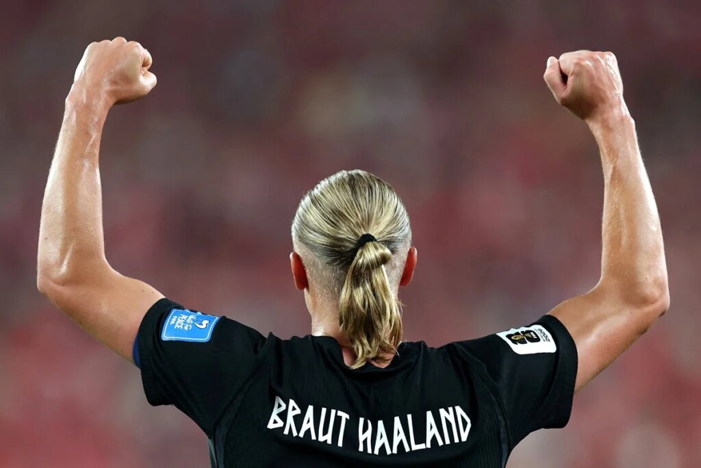 nome na camisa do craque da Noruega homenageia mãe