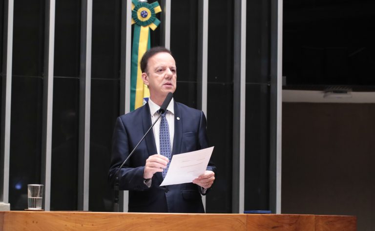Comissão aprova projeto para prevenir violência nas escolas