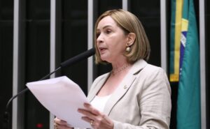 Discussão e votação de propostas legislativas. Dep. Socorro Neri (PP-AC)