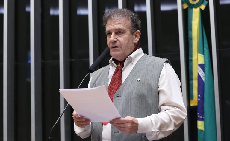 Discussão e votação de propostas legislativas. Dep. Pompeo de Mattos (PDT - RS)