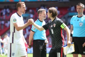 Inglaterra e Croácia estreiam em duelo de favoritos do Grupo L