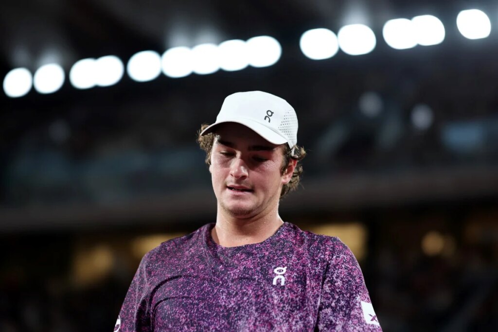 João Fonseca desiste do ATP de Eastbourne após desconforto no ombro
