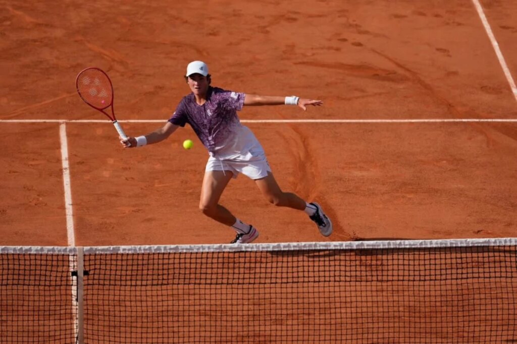 João Fonseca x Jakub Mensik: onde assistir às quartas de Roland Garros