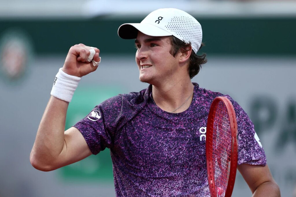João Fonseca estreia em Wimbledon contra Bautista nesta segunda (29/6)
