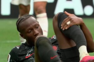 "Todo mundo ouviu osso estalar", diz técnico do Canadá sobre Koné
