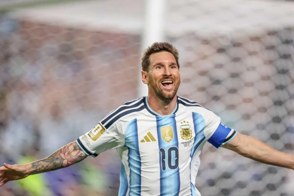 Messi celebra recorde histórico após superar Klose em Copas