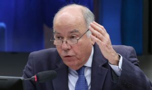 Argumentos dos EUA para impor tarifas “não são legítimos”, diz Vieira