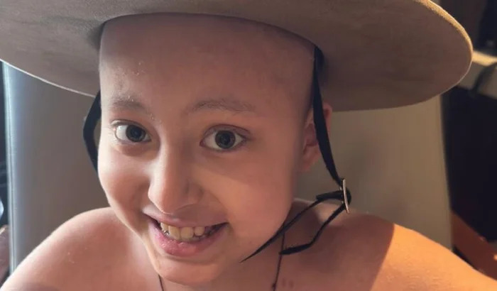 Aos 13 anos, criança enfrenta câncer pela terceira vez e busca ajuda para realizar tratamento de R$ 3 milhões