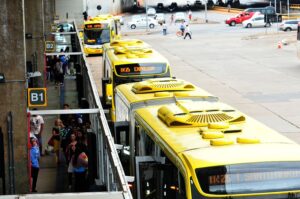 GDF reforça ônibus a partir das 18h30 para jogo do Brasil