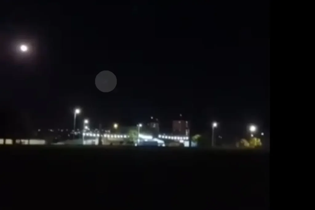 Após caso de influencer do Paraná, moradores relatam luzes misteriosas no céu de Anápolis