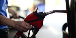 Governo federal dá subsídio para garantir o preço do diesel