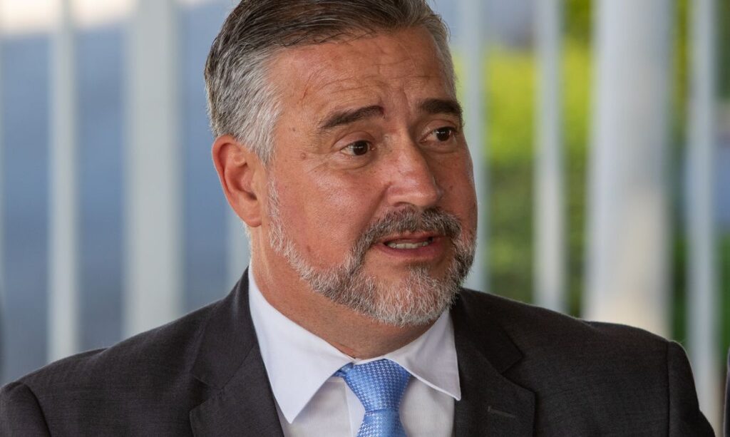 Vamos manter a urgência para que o projeto (6×1) seja tratado com prioridade, diz Paulo Pimenta