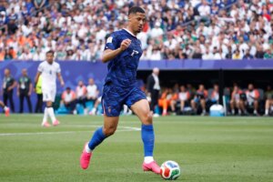 Saliba desfalca França em jogo decisivo da Copa contra a Noruega