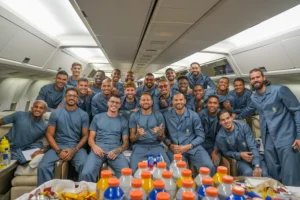 Rumo à Copa! Seleção embarca para os EUA