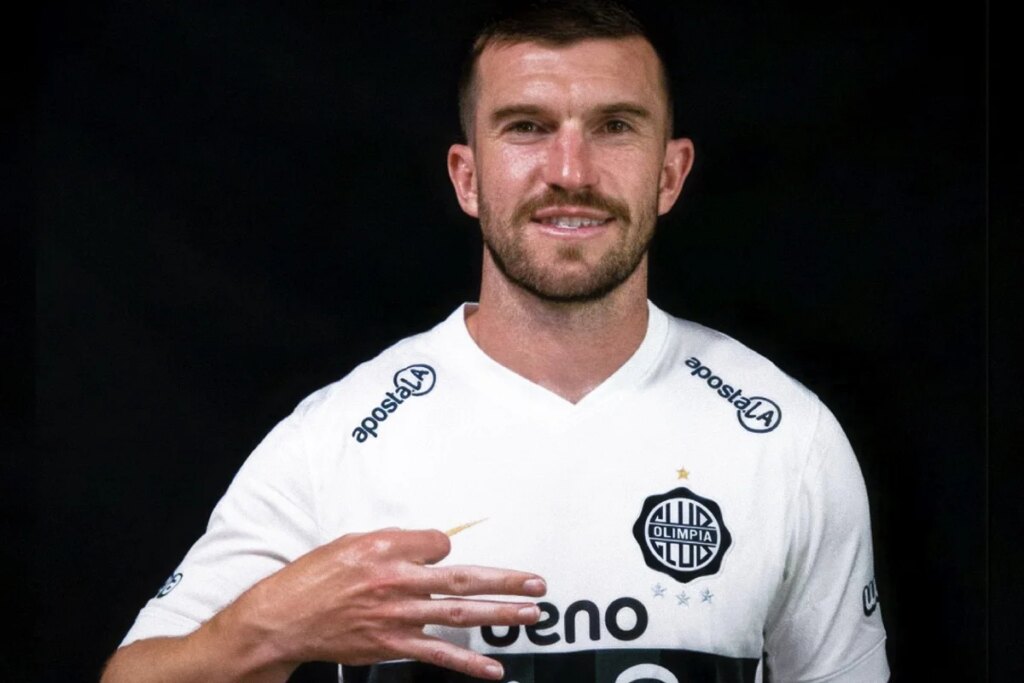 Olimpia, do Paraguai, contrata Tim Payne, sensação da Copa do Mundo