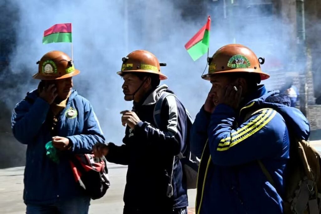 Agricultores indígenas decidem endurecer protestos na Bolívia