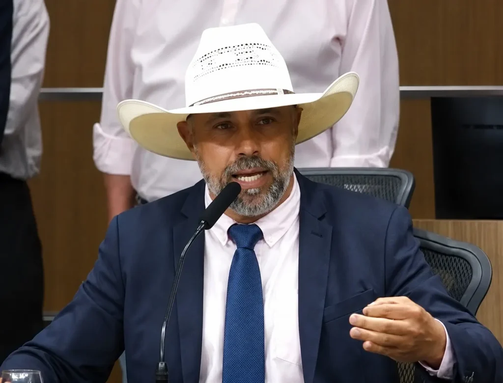 Amauri Ribeiro (PL) tem suspensão confirmada na Alego: "boi de piranha"