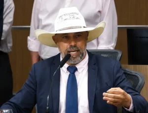 Amauri Ribeiro (PL) tem suspensão confirmada na Alego: "boi de piranha"