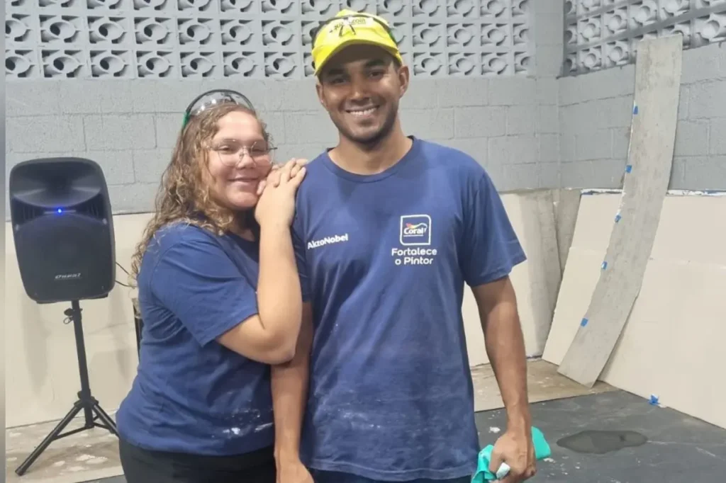 Jovem de Trindade com autismo se encontra na construção civil
