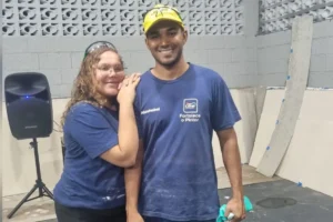 Jovem de Trindade com autismo se encontra na construção civil