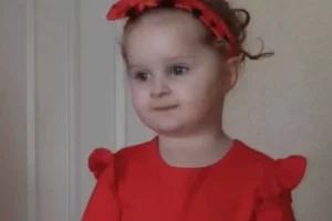 Casal condenado após morte da filha por infestação de piolhos
