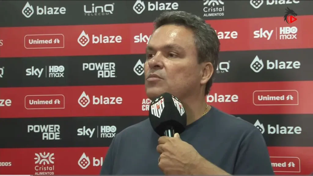 Atlético vence, mas Adson faz críticas e alerta: "Tiramos o pé"