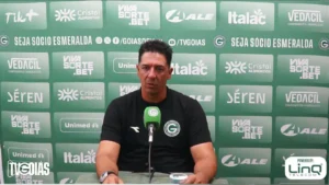 Técnico revela bastidores da reação do Goiás na série B