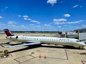 Delta amplia receita, mas lucro cai com alta histórica do combustível