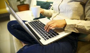 AGU notifica Google para remover canais que promovem apostas ilegais