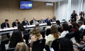 Governo prepara socorro a setores atingidos por tarifaço dos EUA