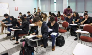 Senado aprova educação financeira no currículo escolar