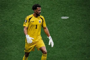 'Jogar no Brasil seria bom', diz goleiro Vozinha