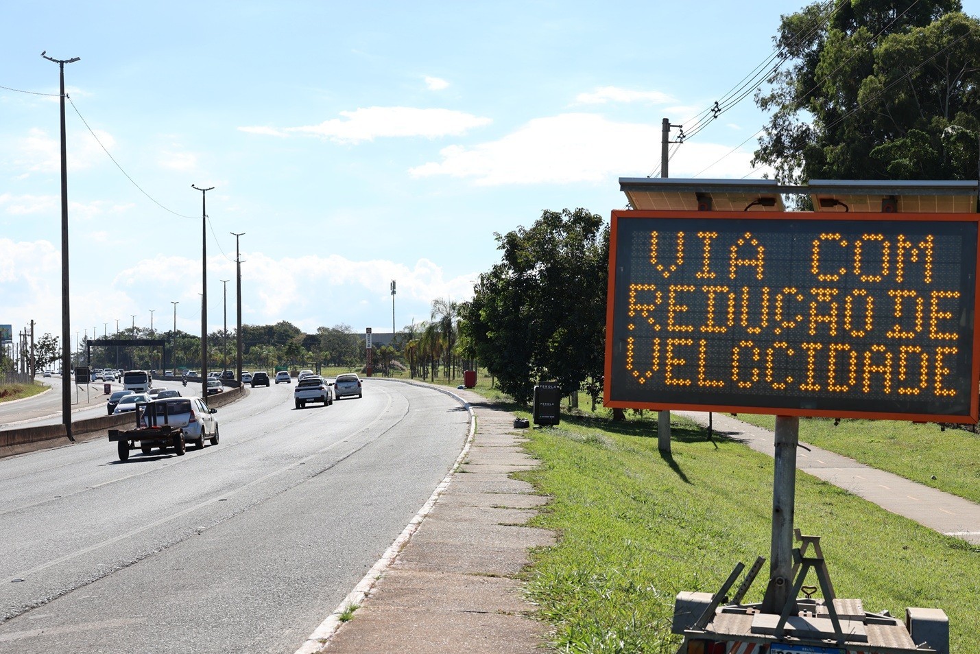 Via JK passa a ter limite de 60 km/h