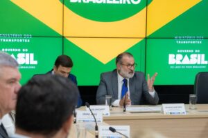 Ministério firma acordos para destinar trechos ferroviários ociosos