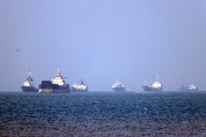 Novos bombardeios dos EUA perto da ilha iraniana de Qeshm, segundo mídia local