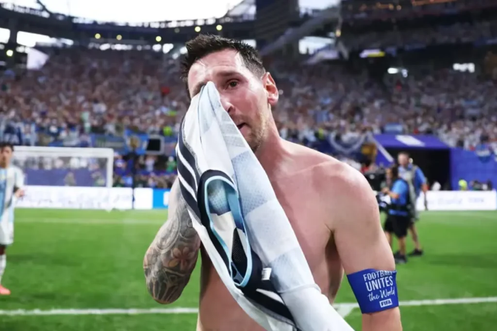 Scaloni se emociona após virada da Argentina: 'isso me arrepia'