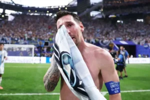 Scaloni se emociona após virada da Argentina: 'isso me arrepia'
