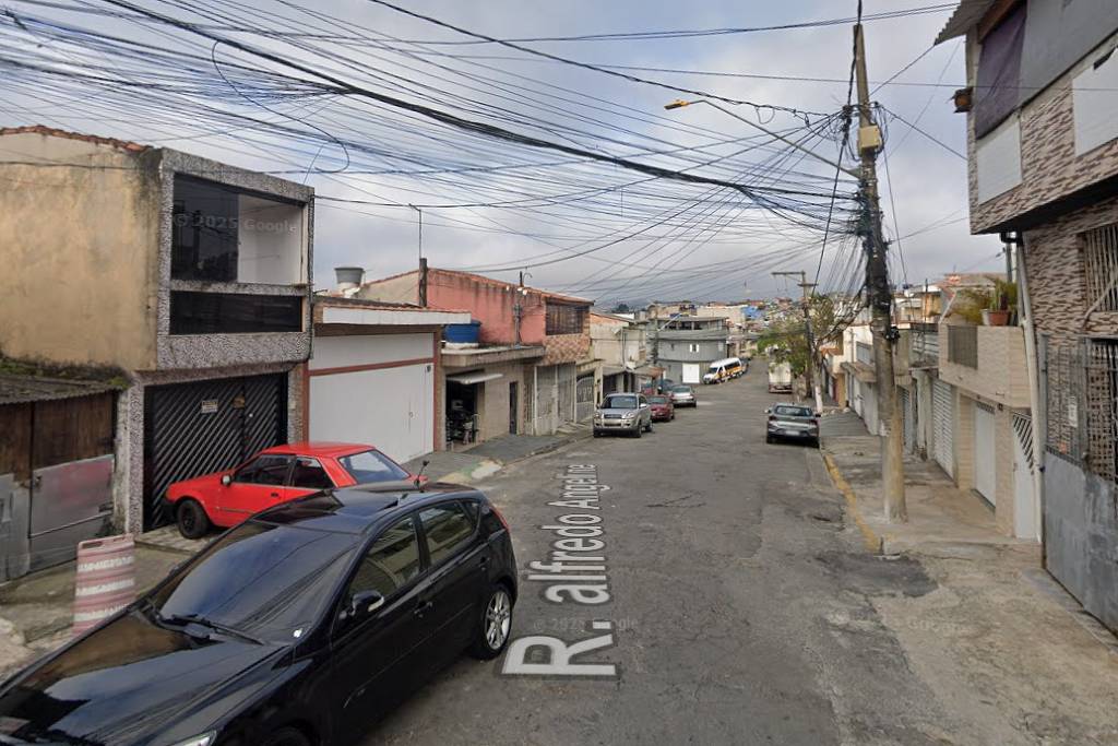 Três crianças ficam feridas em desabamento em Santo André (SP)