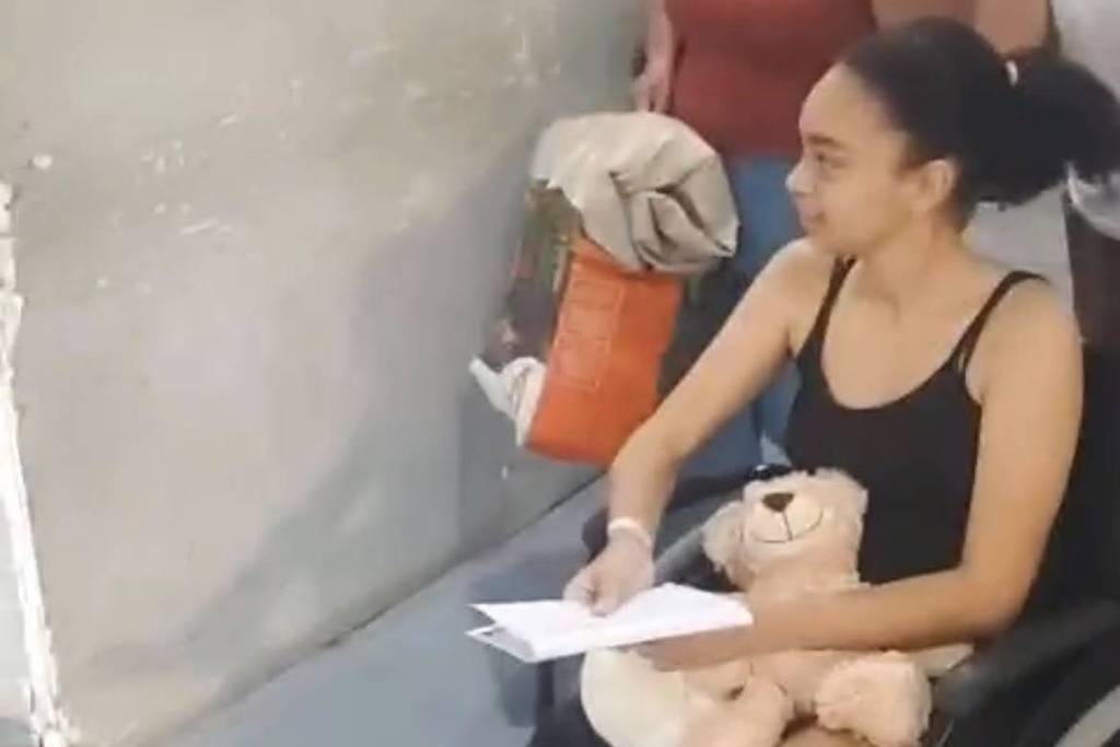 ‘Não vou me entregar’, diz jovem que perdeu perna em ataque de tubarão no Recife