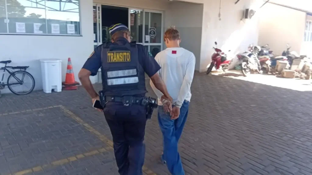 Adolescente é apreendido após "dar grau" no trânsito em Goiânia