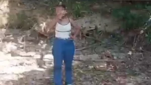 Mulher é resgatada após ser mantida em área isolada sem comida e água