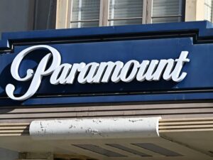 Juíza da Califórnia suspende compra da Warner Bros. Discovery pela Paramount Skydance