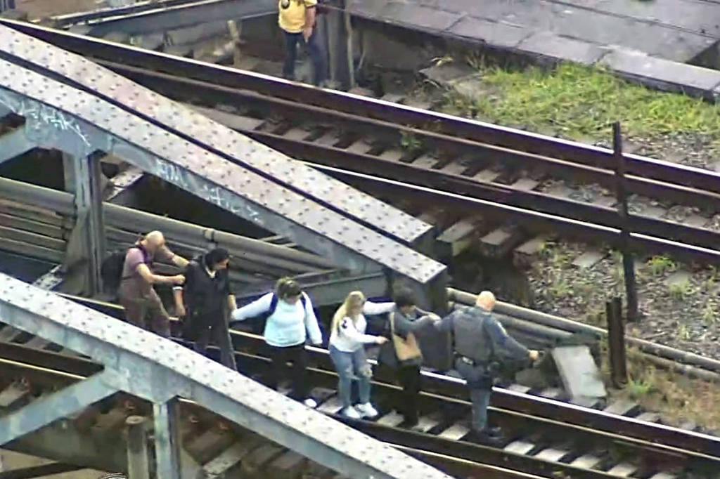 CPTM reassume operação e linhas 11-coral, 12-safira e 13-jade funcionam normalmente nesta sexta (24)